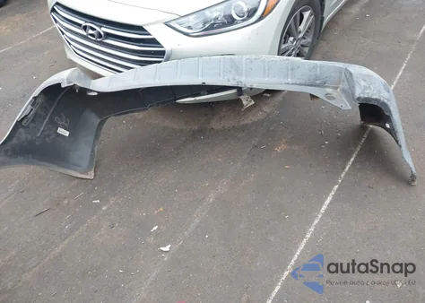 2005 Ford Escape Xls z USA, uszkodzony, nr VIN 1FMYU02Z45KA23422